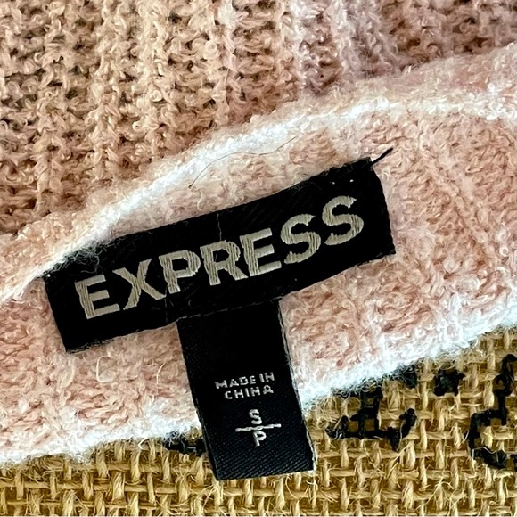 EXPRESS : Distressed Pink Crop Sweater - Picture 5 of 6